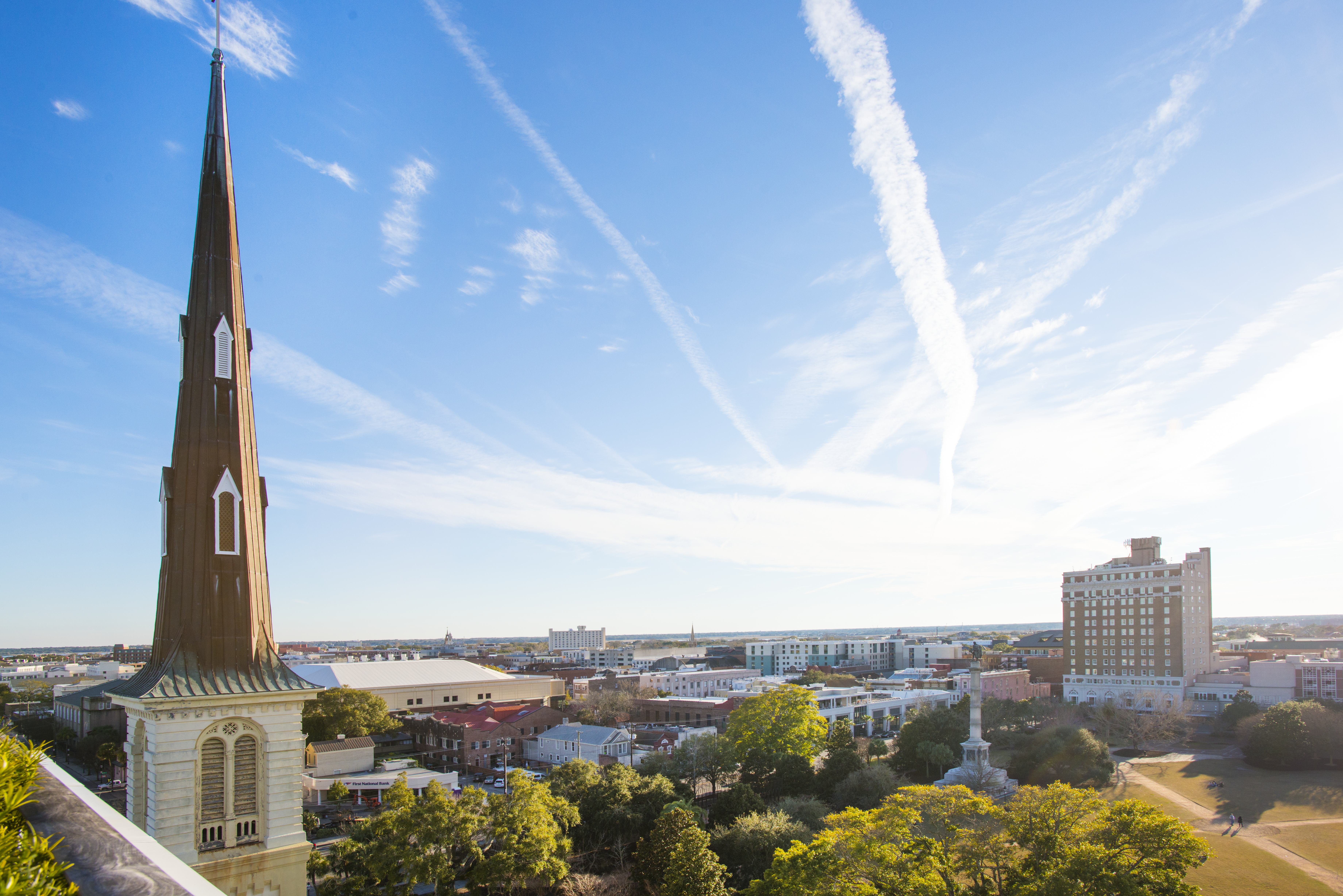 Buildings and a monument in Charleston, South Carolina.