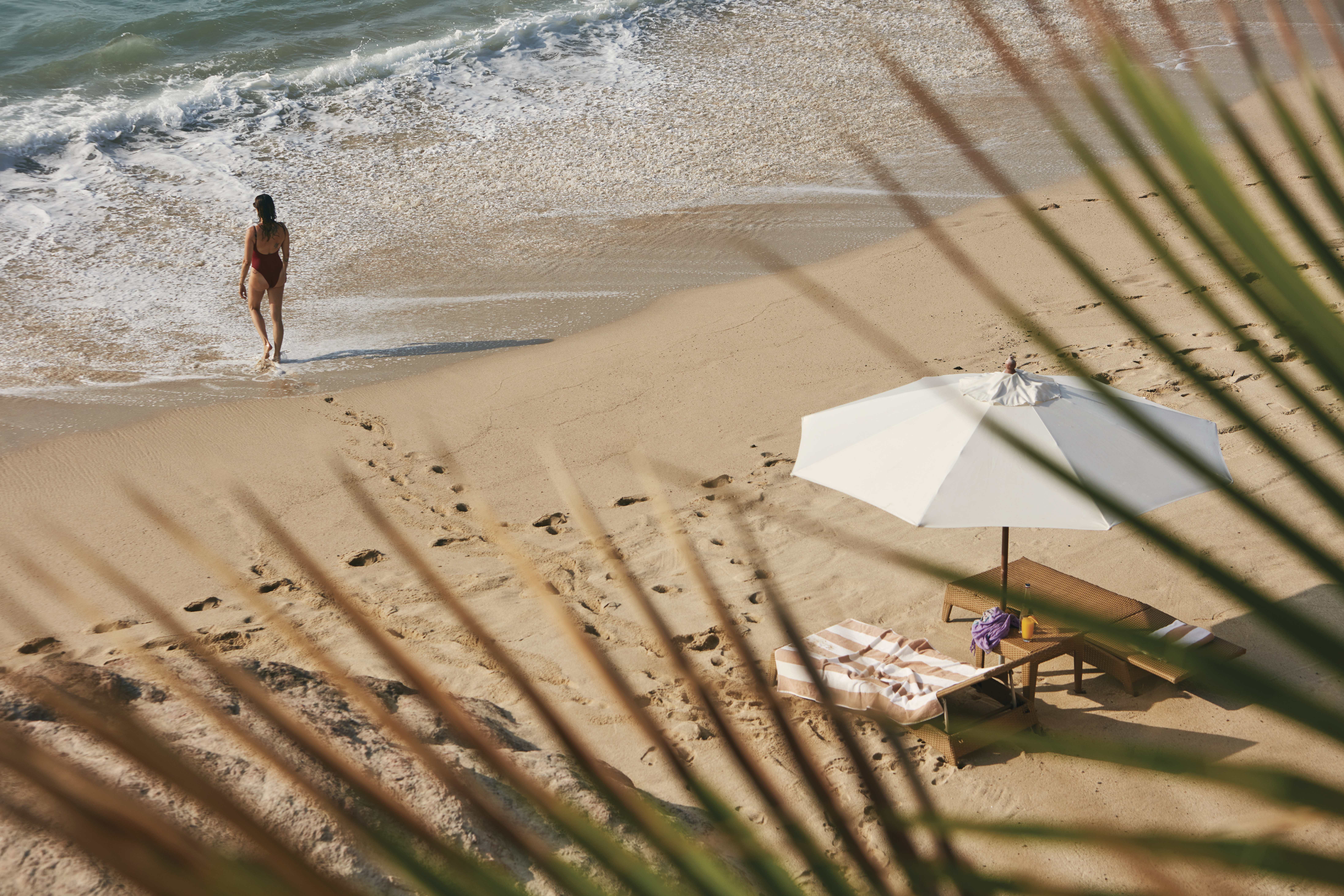 One time, Non Exclusive Usage
Usage: Digital and Printed Collateral
Territory: Worldwide
Duration of use: 1 year
Photographer Rights only
NOTE: Additional usage to be negotiated; Copyright retained by the
photographer. For clarification purposes, we make no warranties or
representations as it relates to any likeness or likenesses, or any trademarked
or copyrighted, or otherwise protected elements that may appear in the
image(s)