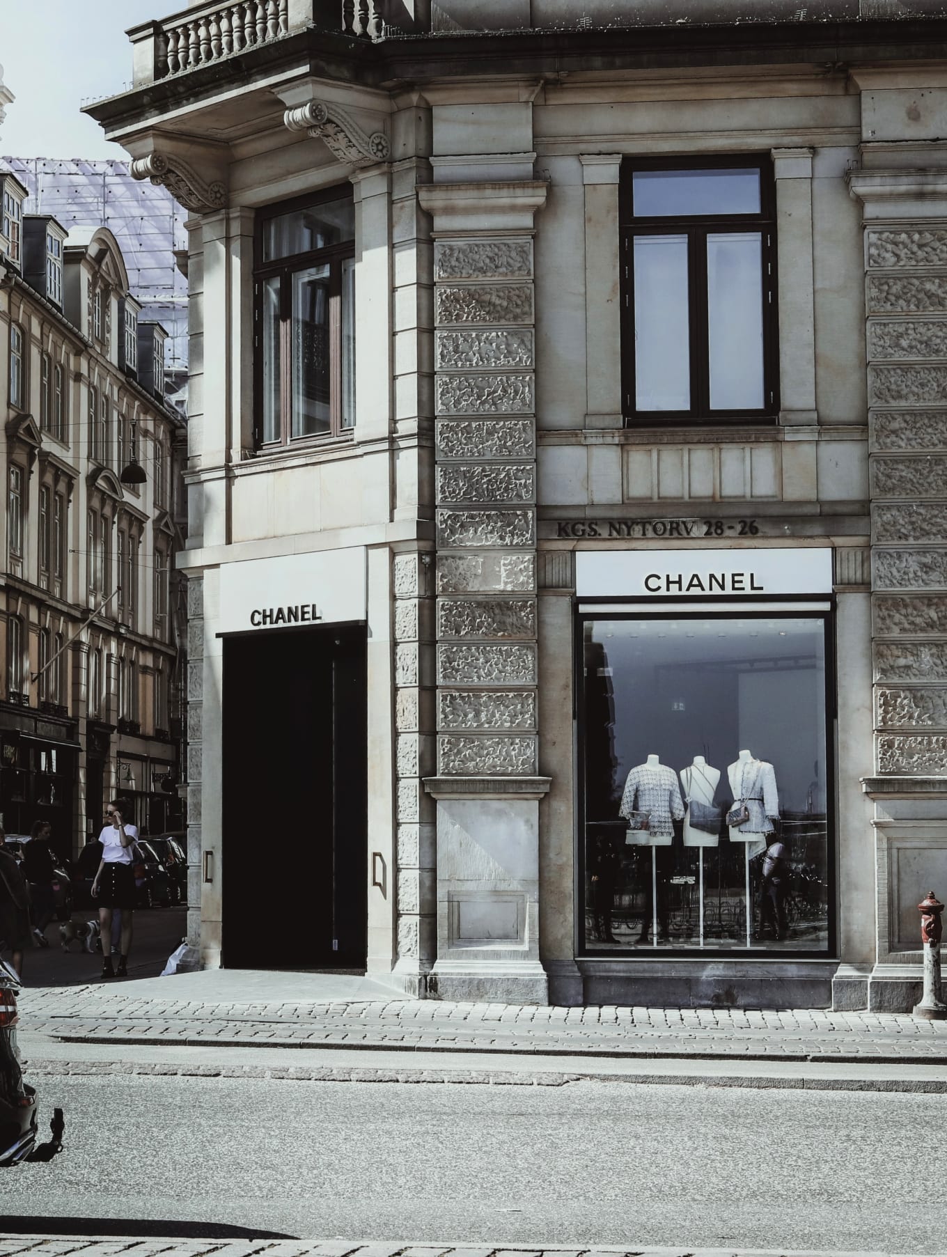 Chanel shop in place Vendome in Paris – Stock Editorial Photo © pio3  #77395040